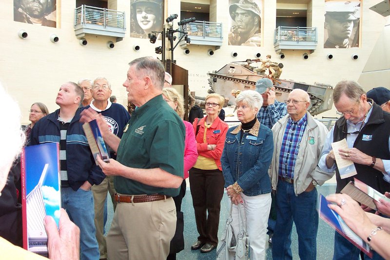 Image_Kodak_DX4900 010.JPG - ODPCers at the Marine Corps Museum.  Bob Robb photo.